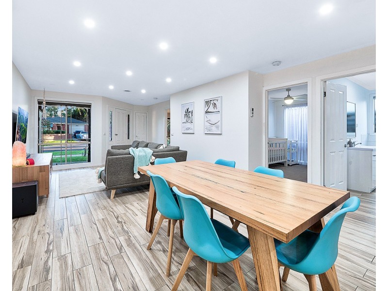 8 Faith Court, Cranbourne West VIC 3977