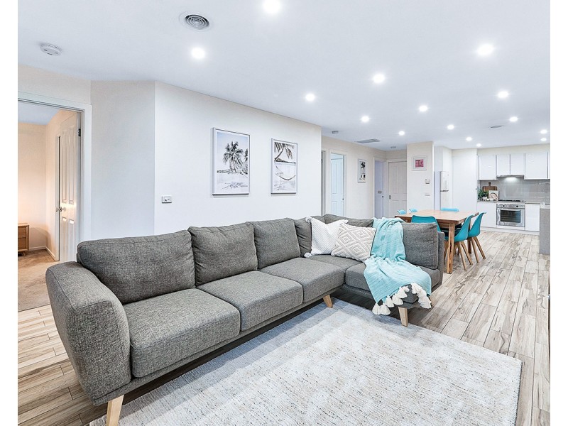 8 Faith Court, Cranbourne West VIC 3977