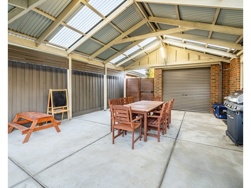 8 Faith Court, Cranbourne West VIC 3977