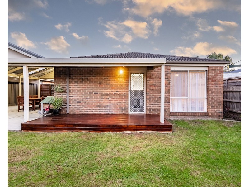 8 Faith Court, Cranbourne West VIC 3977