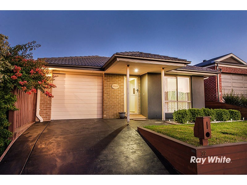 32 Merritt Avenue, Cranbourne West VIC 3977