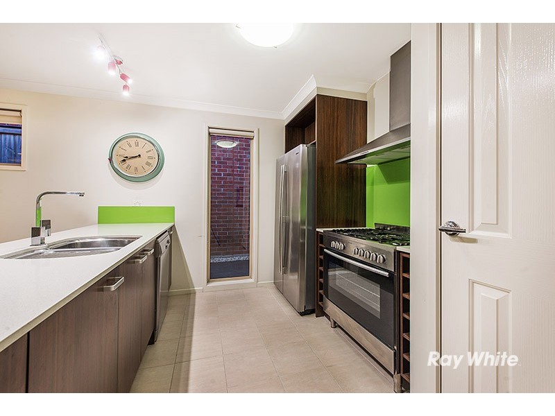 32 Merritt Avenue, Cranbourne West VIC 3977