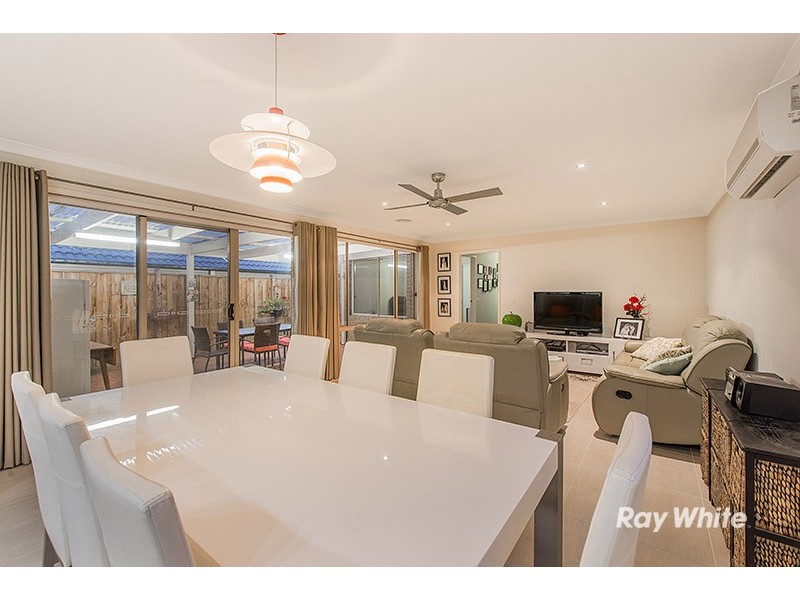 32 Merritt Avenue, Cranbourne West VIC 3977