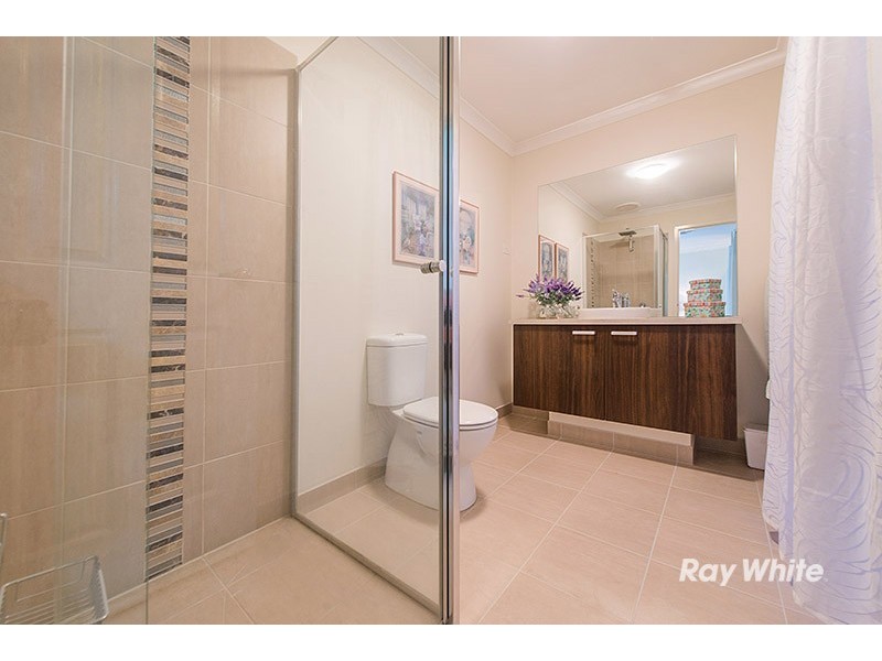 32 Merritt Avenue, Cranbourne West VIC 3977