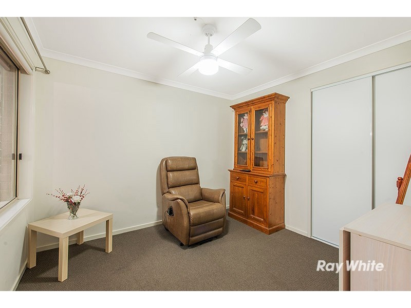 32 Merritt Avenue, Cranbourne West VIC 3977