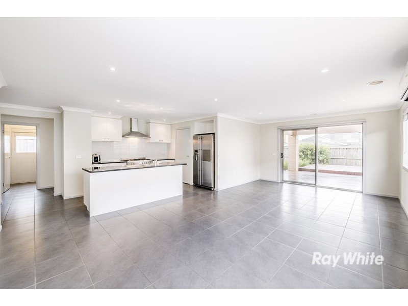 7 Hayton Park Boulevard, Cranbourne West VIC 3977