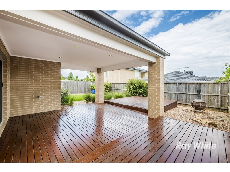 7 Hayton Park Boulevard, Cranbourne West VIC 3977