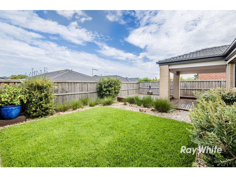 7 Hayton Park Boulevard, Cranbourne West VIC 3977