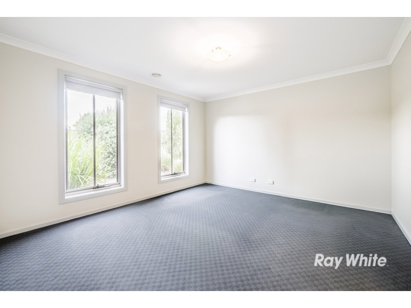 7 Hayton Park Boulevard, Cranbourne West VIC 3977