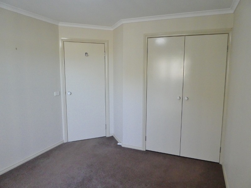 5/2 Snodgrass Street, Pakenham VIC 3810