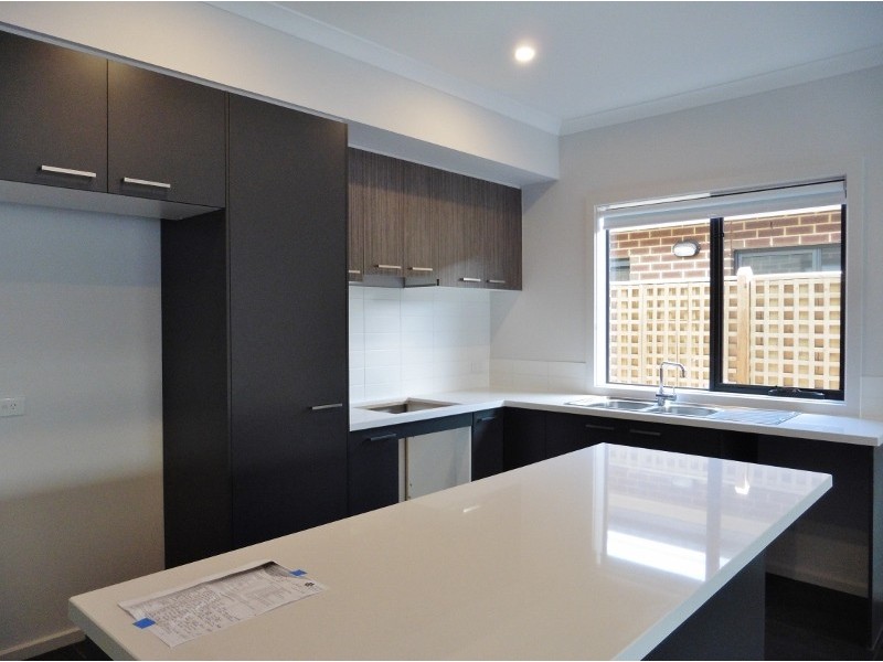 1 Cayman Court, Lyndhurst VIC 3975