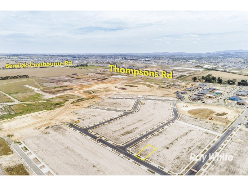 7 Serengeti Street, Clyde North VIC 3978