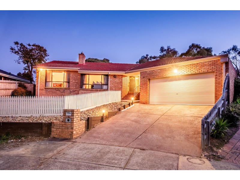 16 Munro Close, Hampton Park VIC 3976