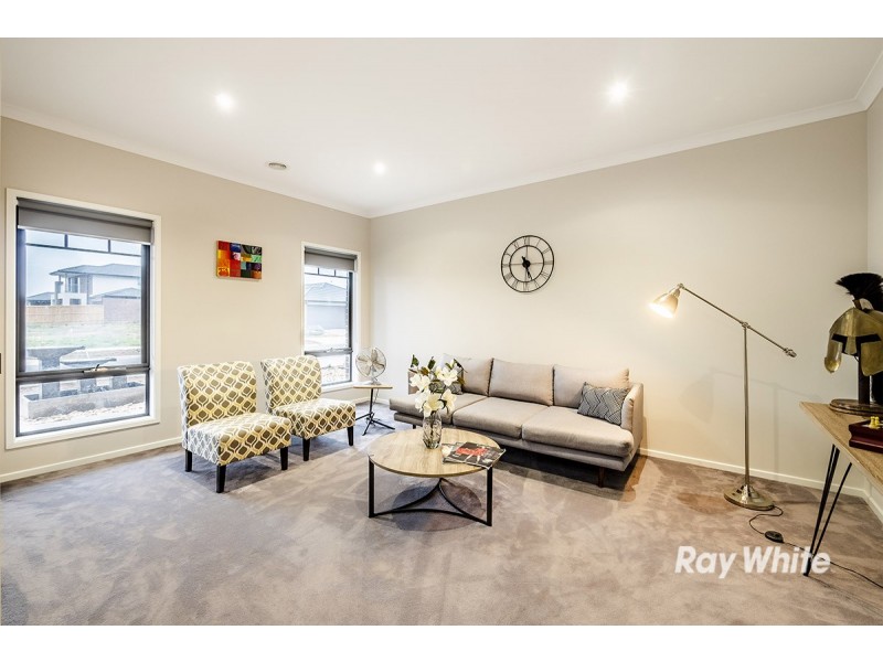 47 Belcam Circuit, Clyde North VIC 3978