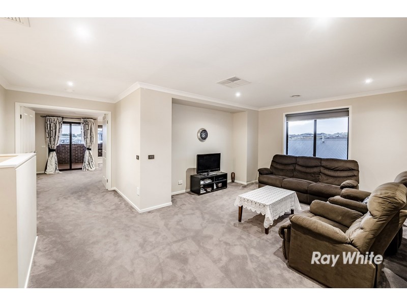 47 Belcam Circuit, Clyde North VIC 3978