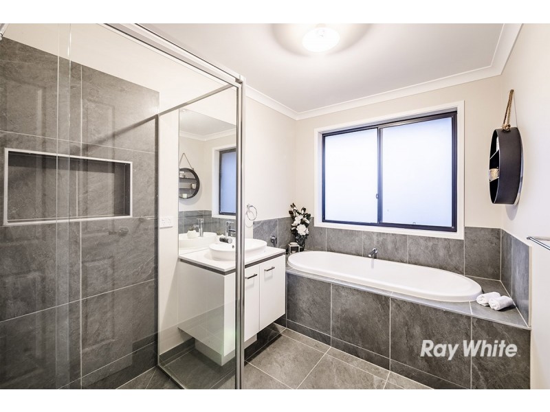 47 Belcam Circuit, Clyde North VIC 3978