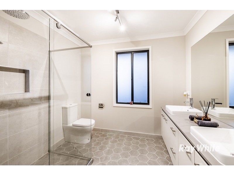 47 Belcam Circuit, Clyde North VIC 3978