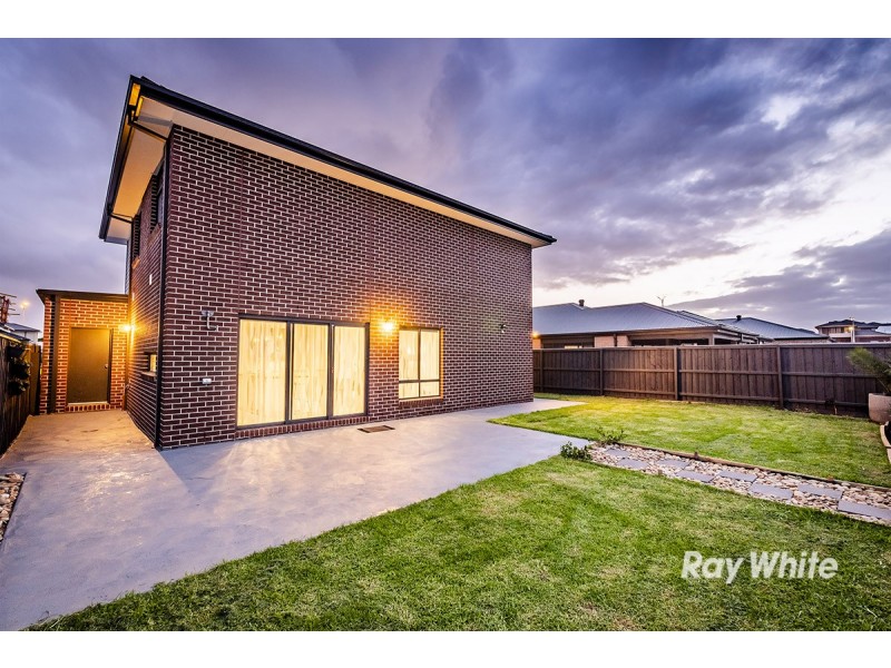 47 Belcam Circuit, Clyde North VIC 3978