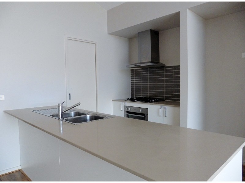 6 Chancery Lane, Cranbourne East VIC 3977