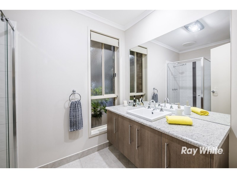 88 Pepperbush Circuit, Cranbourne VIC 3977