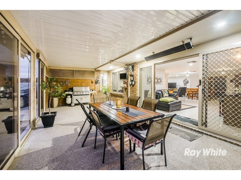 88 Pepperbush Circuit, Cranbourne VIC 3977