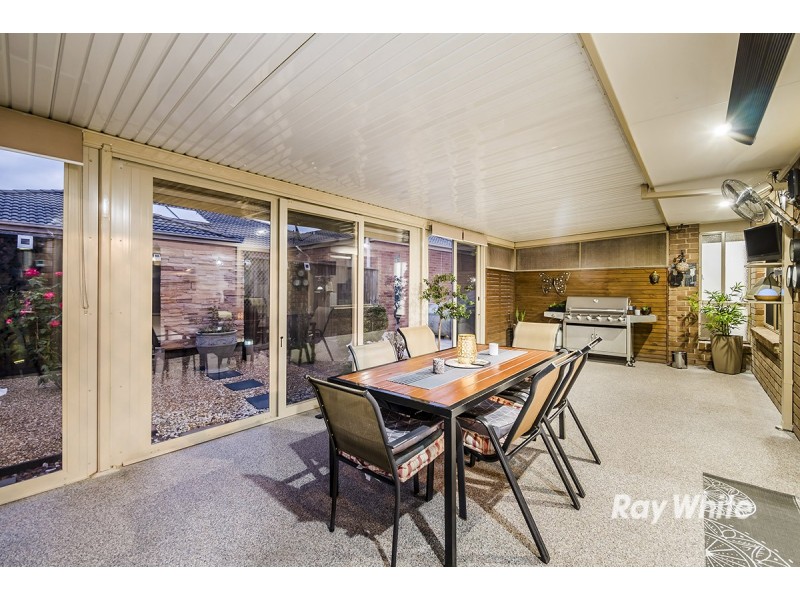 88 Pepperbush Circuit, Cranbourne VIC 3977