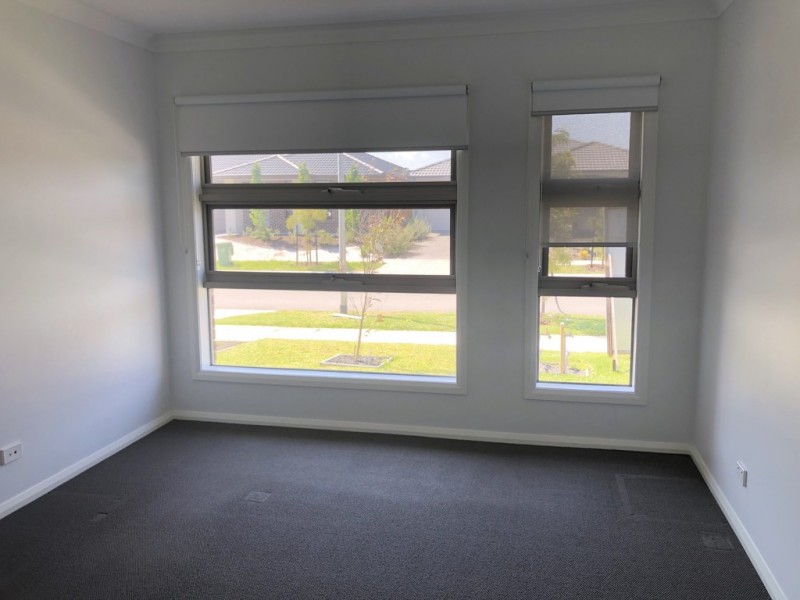 13 Rowling Drive, Officer VIC 3809