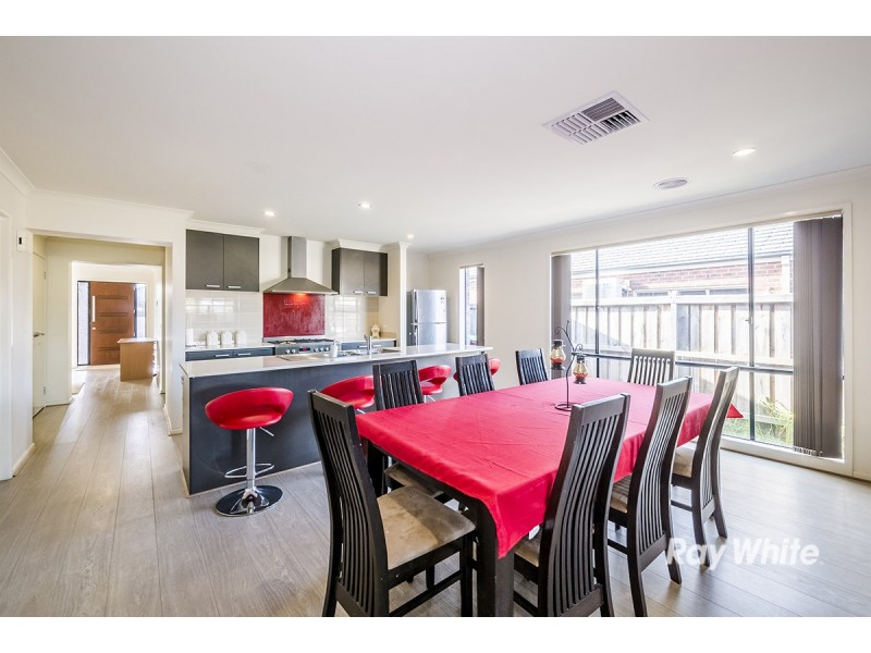 28 Stanford Street, Cranbourne West VIC 3977