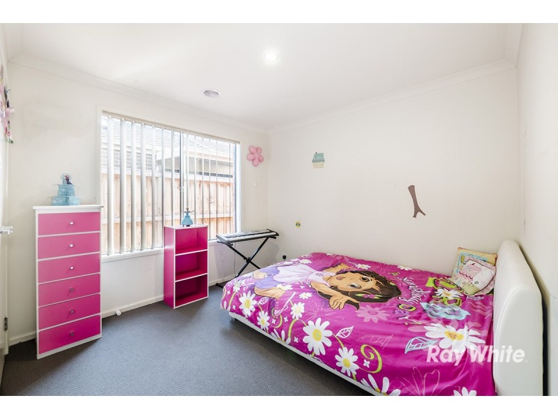 28 Stanford Street, Cranbourne West VIC 3977