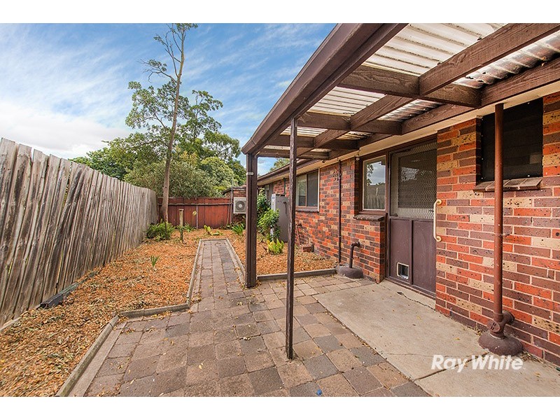 2/216 Sladen Street, Cranbourne VIC 3977