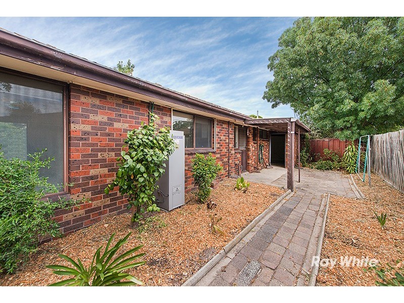 2/216 Sladen Street, Cranbourne VIC 3977