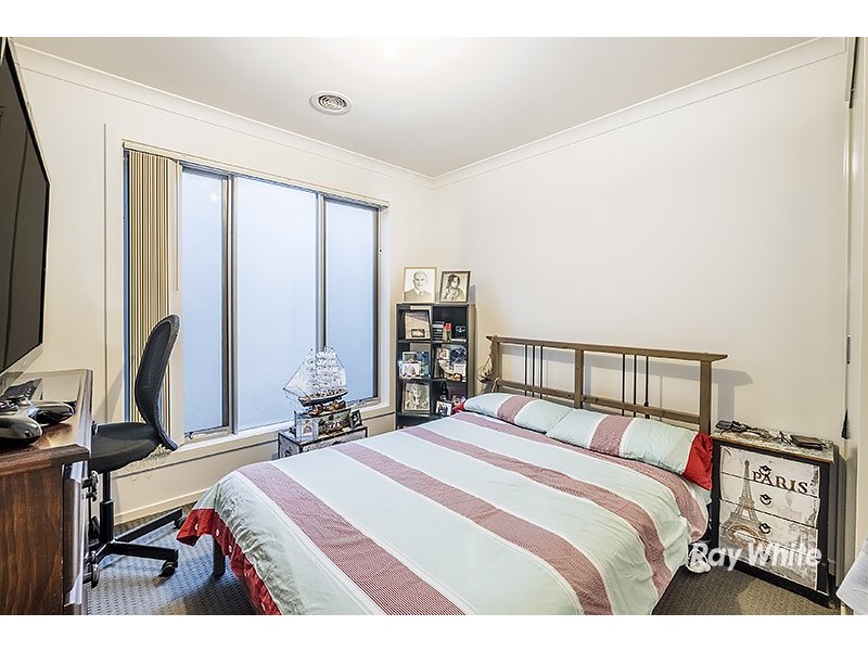 14 Nokota Lane, Clyde North VIC 3978