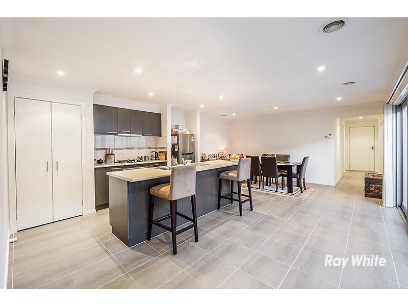 14 Nokota Lane, Clyde North VIC 3978