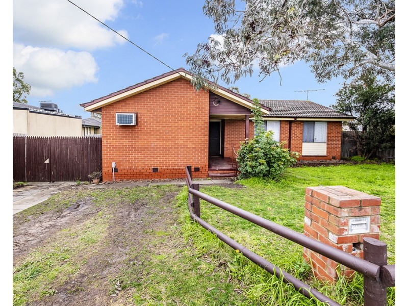19 Hallam Road, Hampton Park VIC 3976