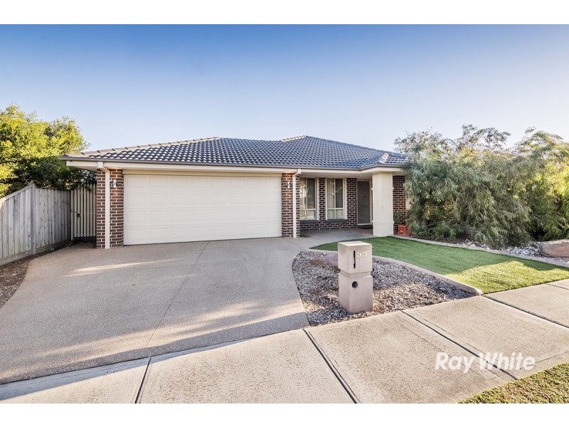 53 Donohue Street, Cranbourne East VIC 3977