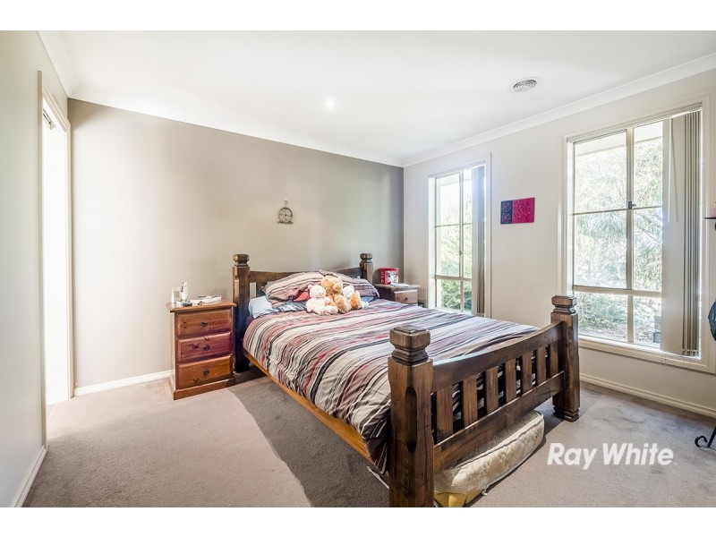 53 Donohue Street, Cranbourne East VIC 3977