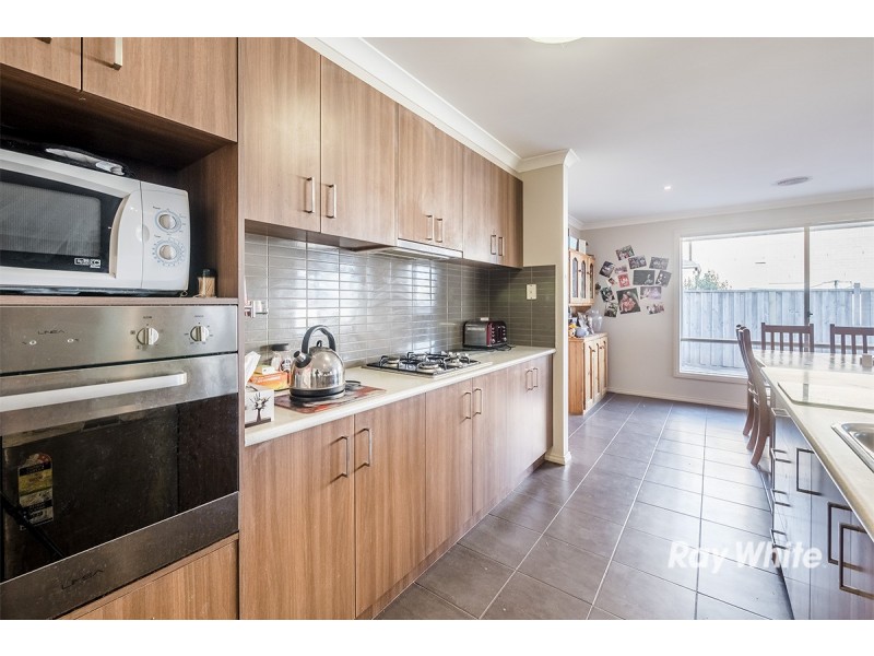 53 Donohue Street, Cranbourne East VIC 3977