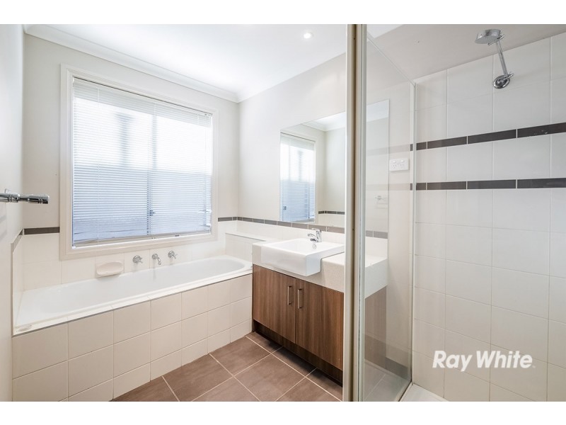 53 Donohue Street, Cranbourne East VIC 3977