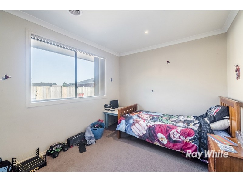 53 Donohue Street, Cranbourne East VIC 3977