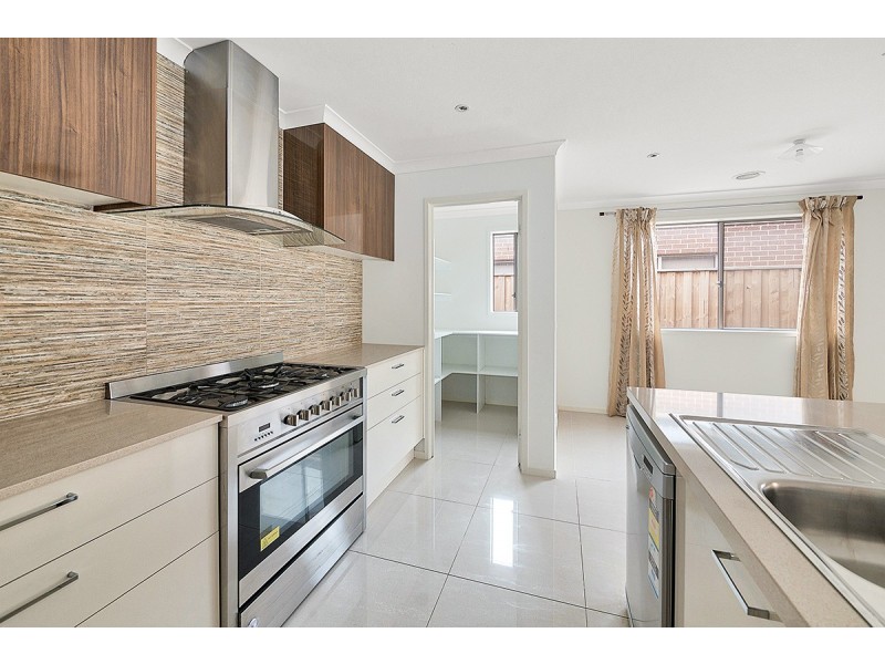 73 Quarters Boulevard, Cranbourne West VIC 3977