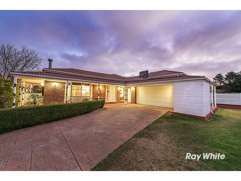16-18 Fern Way, Narre Warren South VIC 3805