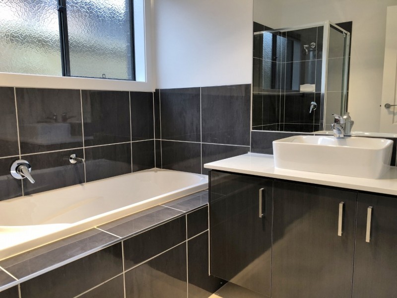 16 Millicent Parade, Officer VIC 3809