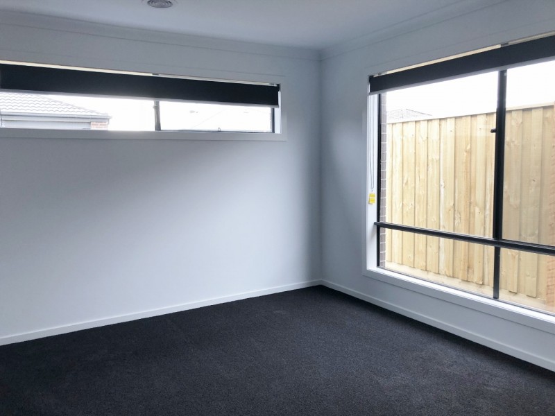 16 Millicent Parade, Officer VIC 3809