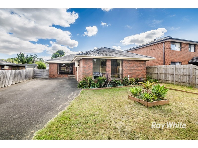 32 Roberts Road, Cranbourne VIC 3977