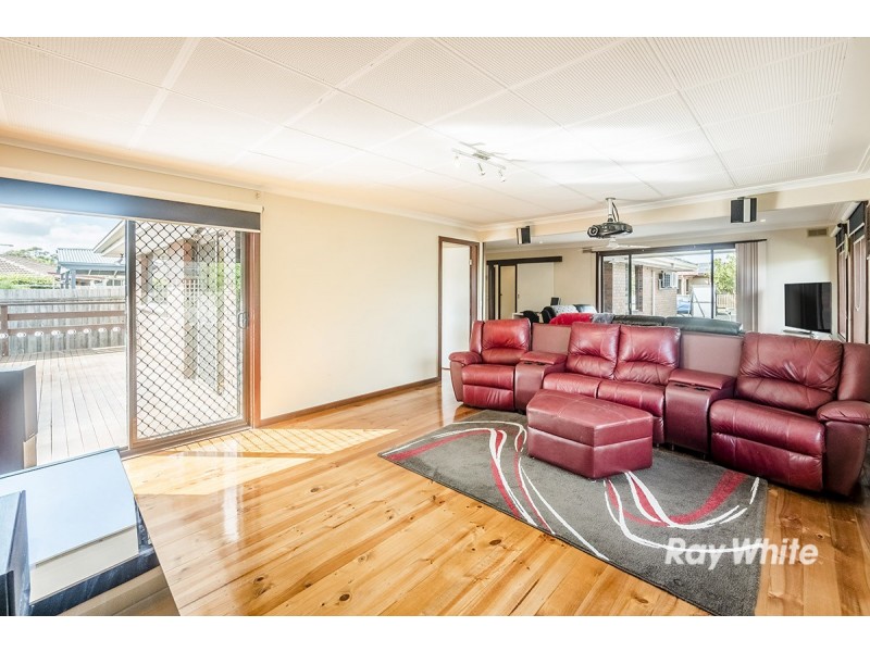 32 Roberts Road, Cranbourne VIC 3977