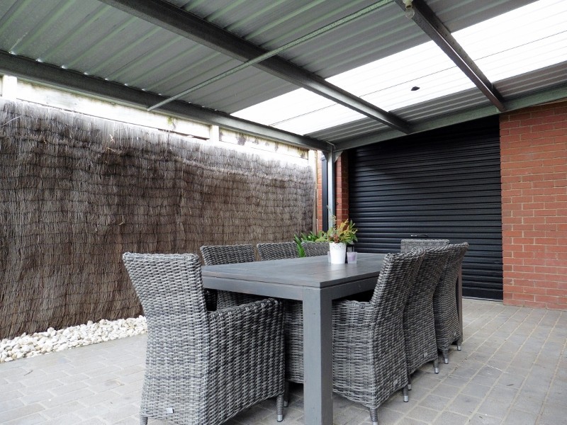 27 Alberton Drive, Cranbourne West VIC 3977