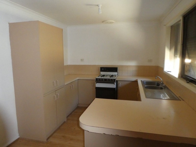 2 Elandra Way, Cranbourne West VIC 3977