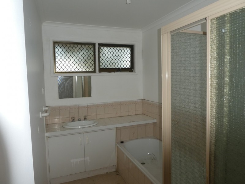 2 Elandra Way, Cranbourne West VIC 3977