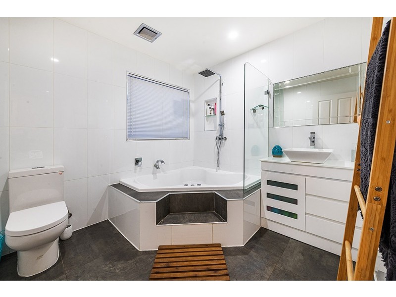 79 Raisell Road, Cranbourne West VIC 3977