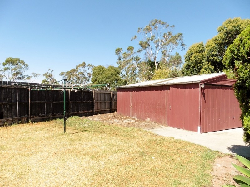 14 Ferncroft Court, Cranbourne North VIC 3977